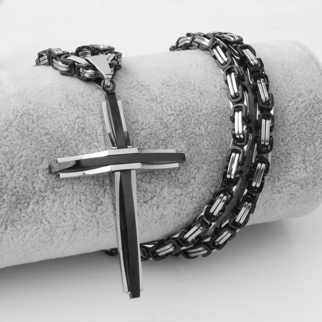 Fashion Jewelry New Design Smooth Cross Pendant Necklace Mens Chain Stainless Steel Byzantine Link Black Gold Silver Color